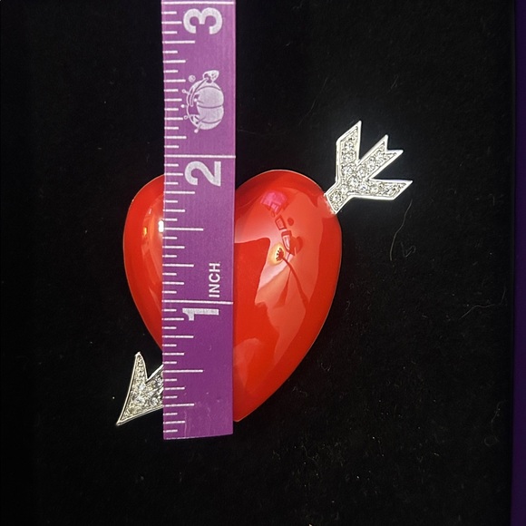 Bob Mackie Red Heart Brooch, Silver tone Arrow about 2.5 in tall, 2.5 in wide - Picture 6 of 7